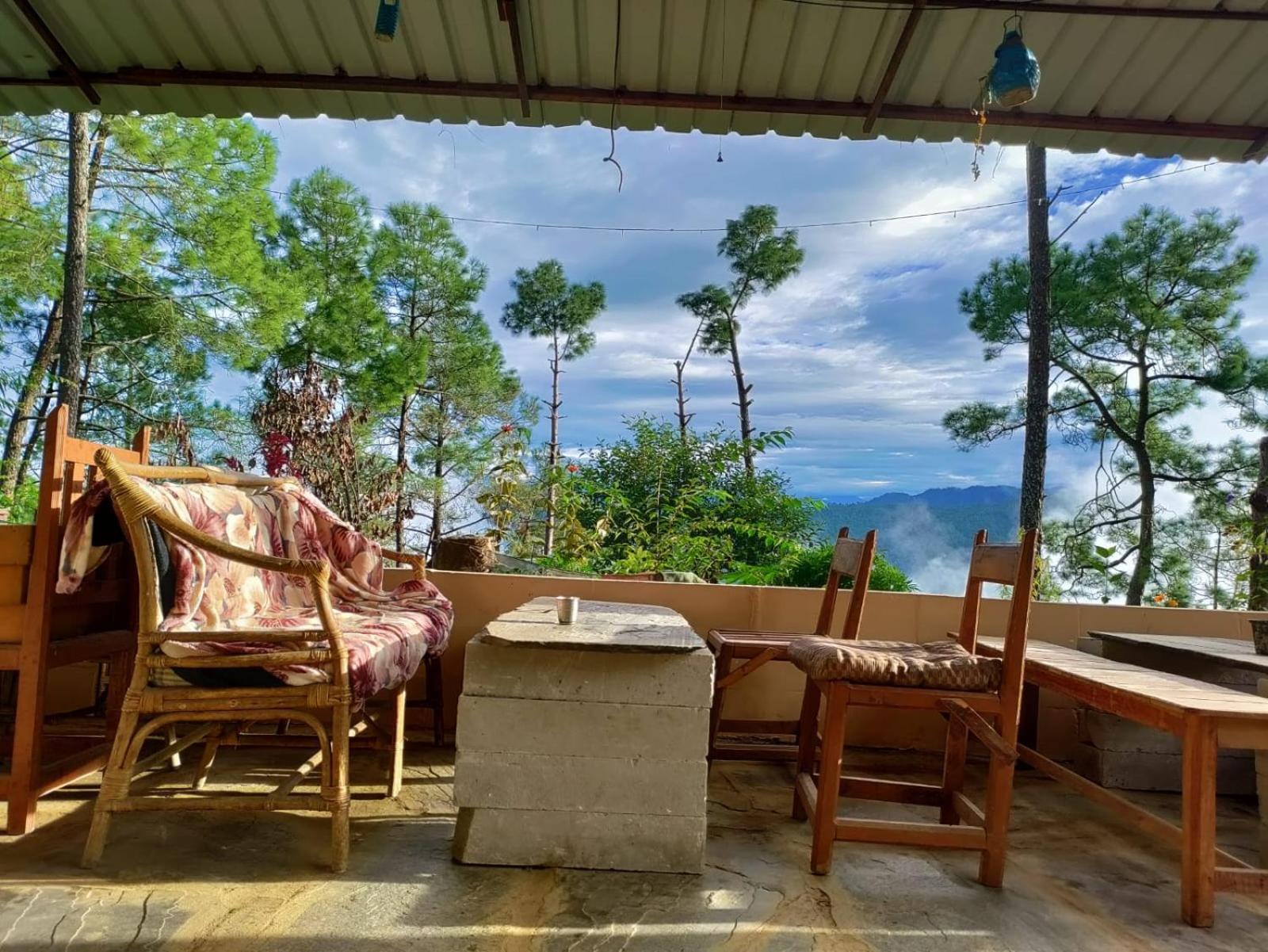 Zenoaks Homestay Almora Exteriör bild