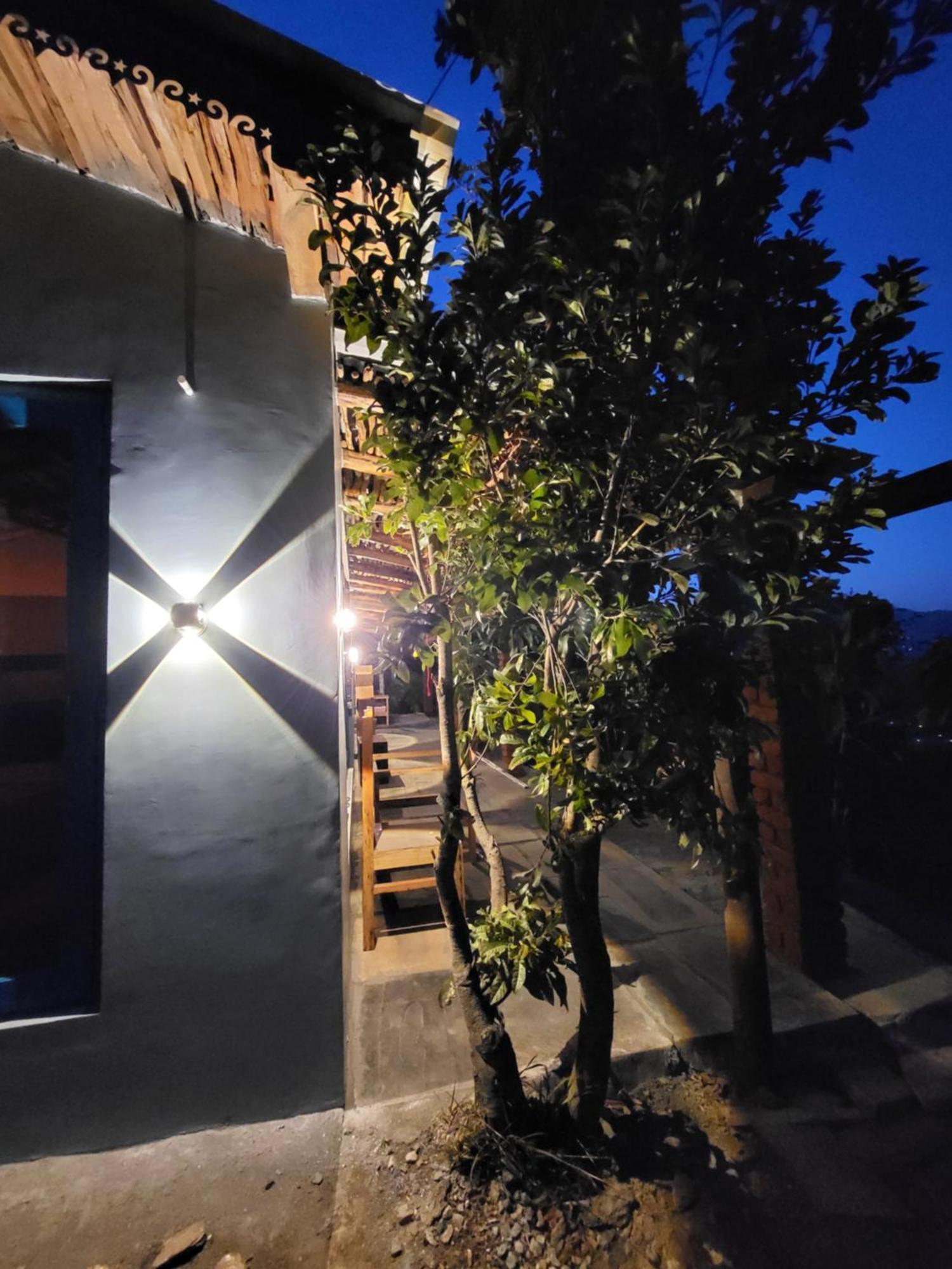 Zenoaks Homestay Almora Exteriör bild