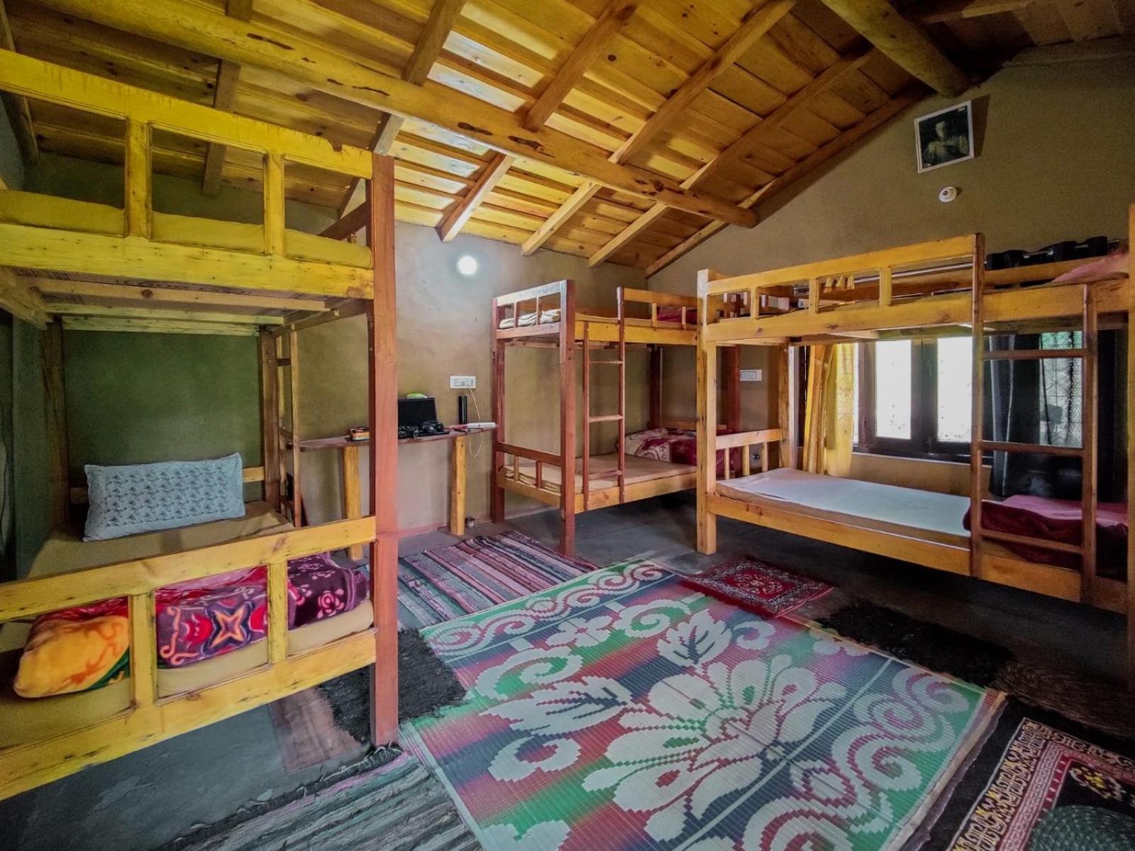 Zenoaks Homestay Almora Rum bild
