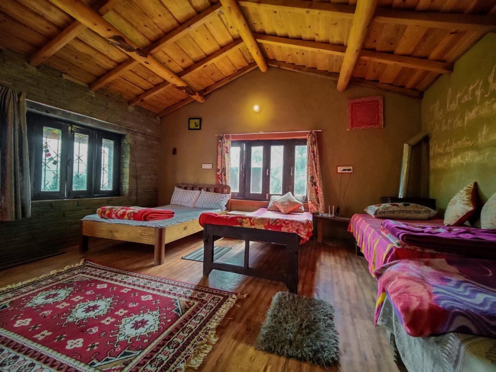 Zenoaks Homestay Almora Rum bild