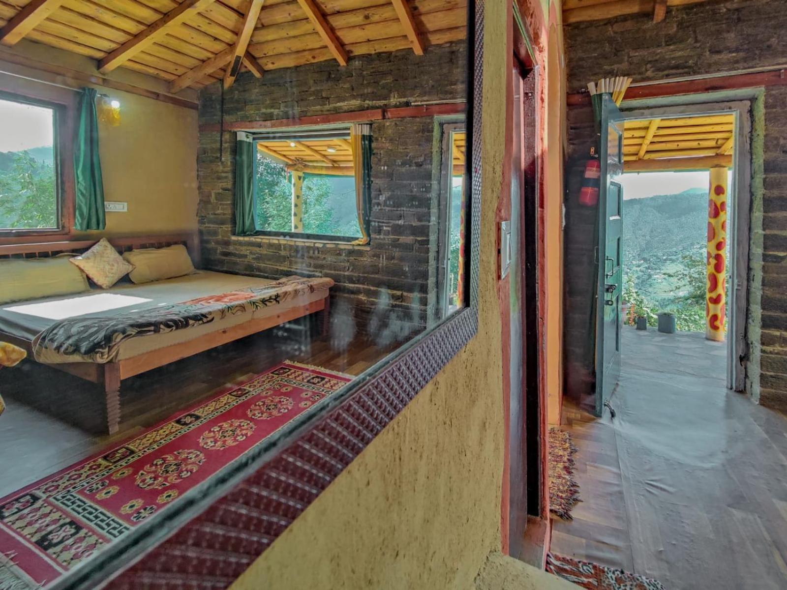 Zenoaks Homestay Almora Rum bild